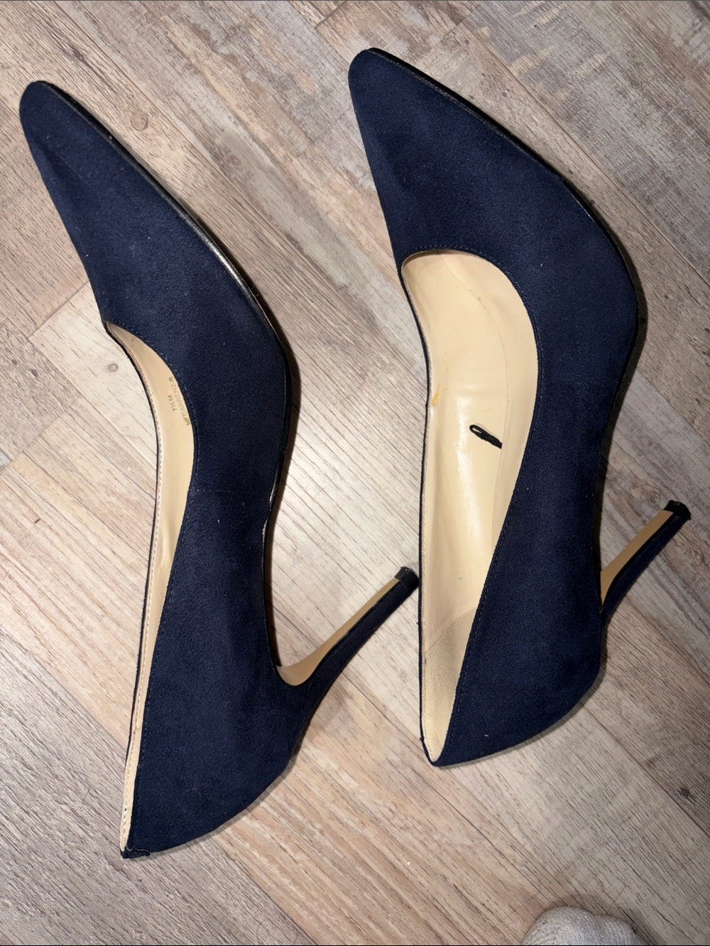 Marc Fisher Deep Navy Suede Pointed Pumps 7.5 - Picture 4 of 6